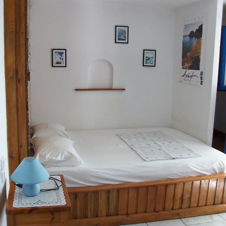 Floras Rooms And Studios Anafi Exterior photo