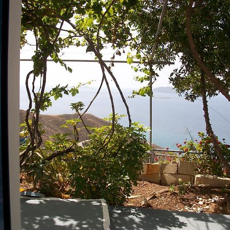 Floras Rooms And Studios Anafi Exterior photo